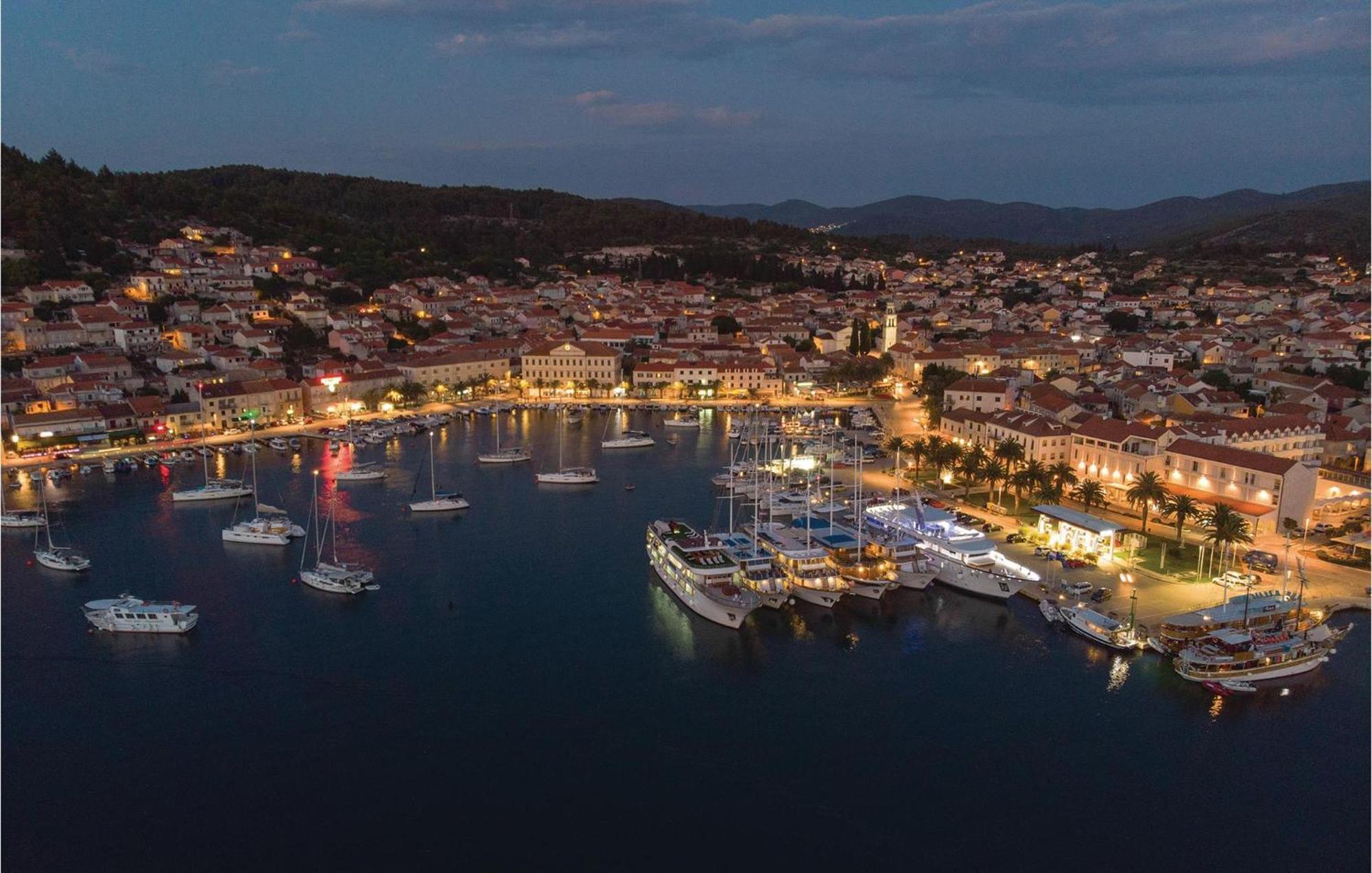 Beautiful Apartment In Vela Luka With Wifi Exterior foto